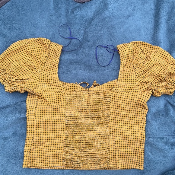 Urban Outfitters crop top. - Picture 2 of 4